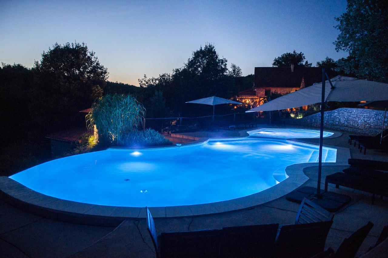Aux Lodges Du Mas De Nadal Sauliac-sur-Célé Екстериор снимка